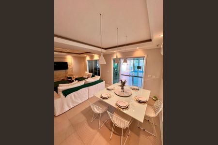 Casa de Condomínio para alugar com 3 quartos, 215m² em Recreio dos Bandeirantes, Rio de Janeiro