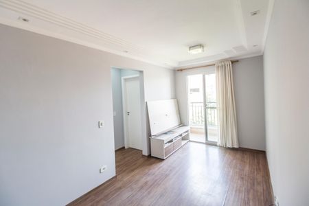 Sala  de apartamento para alugar com 2 quartos, 45m² em Parque Roseira, Carapicuíba