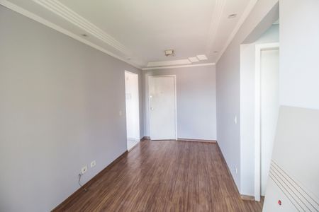 Sala  de apartamento para alugar com 2 quartos, 45m² em Parque Roseira, Carapicuíba