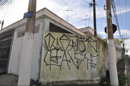 Casa para alugar com 100m², 2 quartos e 1 vagaFachada