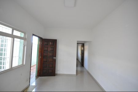 Casa para alugar com 100m², 2 quartos e 1 vagaSala