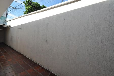 Casa para alugar com 100m², 2 quartos e 1 vagaQuintal