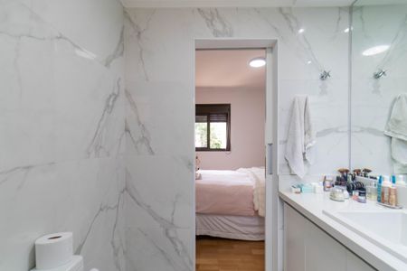 Apartamento à venda com 118m², 3 quartos e 2 vagasBanheiro da Suíte