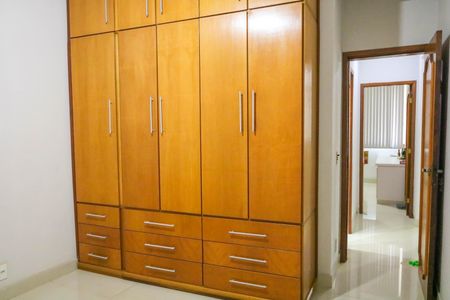 Apartamento para alugar com 75m², 2 quartos e sem vagaQuarto 2
