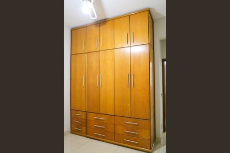 Apartamento para alugar com 75m², 2 quartos e sem vagaQuarto 2