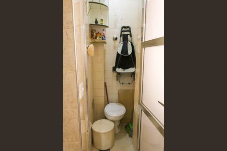 Apartamento para alugar com 75m², 2 quartos e sem vagaBanheiro de Serviço