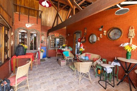 Casa para alugar com 110m², 3 quartos e sem vagaVaranda