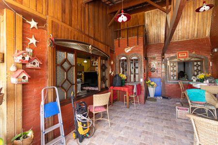 Casa para alugar com 110m², 3 quartos e sem vagaVaranda