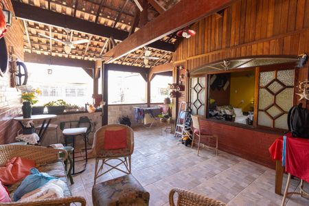 Casa para alugar com 110m², 3 quartos e sem vagaVaranda