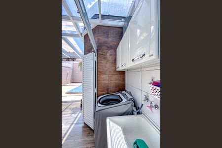 Casa à venda com 256m², 3 quartos e 4 vagasÁrea de Serviço