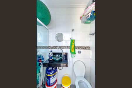 Casa à venda com 256m², 3 quartos e 4 vagasBanheiro de serviço