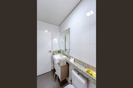 Casa à venda com 256m², 3 quartos e 4 vagasBanheiro da Suíte 2