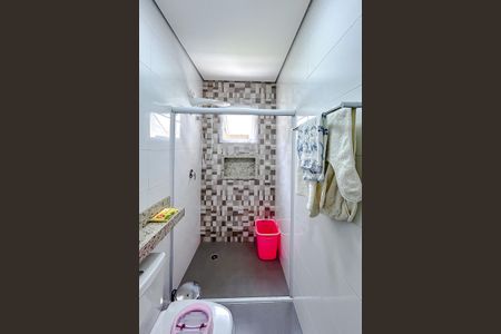 Casa à venda com 256m², 3 quartos e 4 vagasBanheiro da Suíte 2