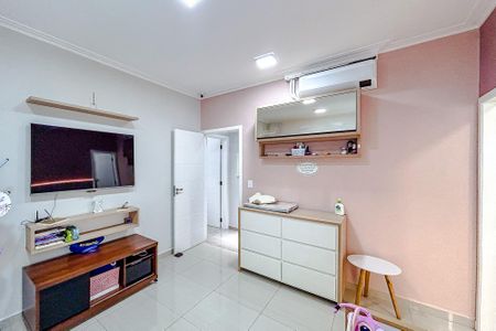 Casa à venda com 256m², 3 quartos e 4 vagasSuíte 2