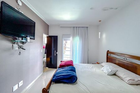 Casa à venda com 256m², 3 quartos e 4 vagasSuíte 1