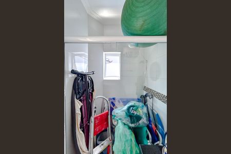 Casa à venda com 256m², 3 quartos e 4 vagasBanheiro de serviço