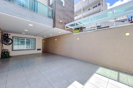 Casa à venda com 256m², 3 quartos e 4 vagasGaragem