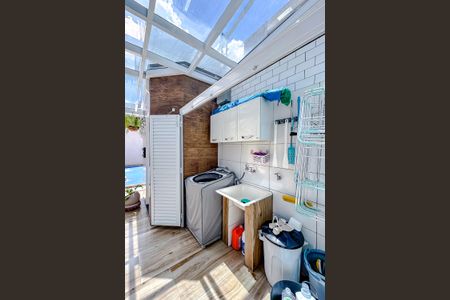 Casa à venda com 256m², 3 quartos e 4 vagasÁrea de Serviço