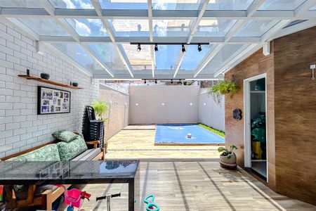 Casa à venda com 256m², 3 quartos e 4 vagasÁrea externa