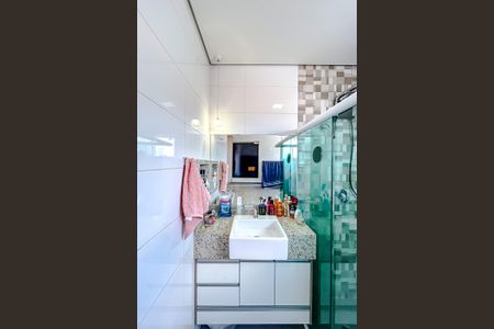 Casa à venda com 256m², 3 quartos e 4 vagasBanheiro da Suíte 1