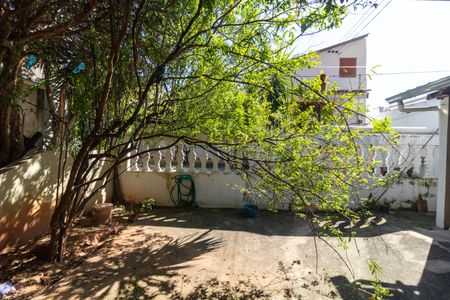 Casa à venda com 188m², 3 quartos e 3 vagasQuintal