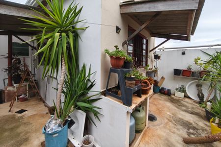 Casa à venda com 188m², 2 quartos e 3 vagasQuintal