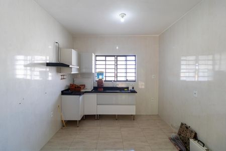 Casa à venda com 188m², 3 quartos e 3 vagasCozinha da casa 01