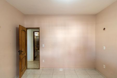 Casa à venda com 188m², 3 quartos e 3 vagasQuarto 01 da casa 01