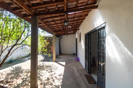 Casa à venda com 188m², 3 quartos e 3 vagasQuintal