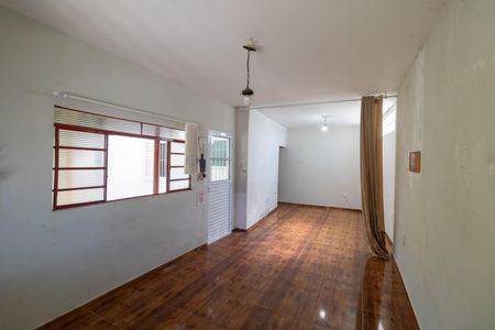 Casa à venda com 188m², 3 quartos e 3 vagasCozinha da casa 02