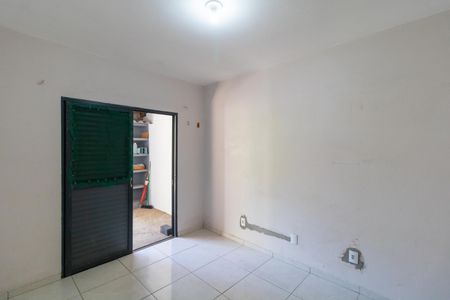 Casa à venda com 188m², 3 quartos e 3 vagasQuarto 02 da casa 01
