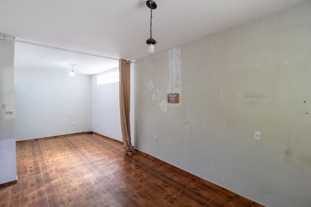 Casa à venda com 188m², 3 quartos e 3 vagasCozinha da casa 02