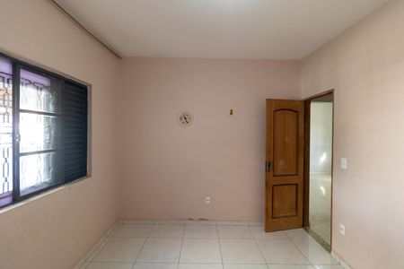 Casa à venda com 188m², 3 quartos e 3 vagasQuarto 01 da casa 01