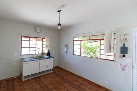 Casa à venda com 188m², 3 quartos e 3 vagasCozinha da casa 02