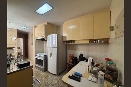 Apartamento à venda com 140m², 2 quartos e 1 vagaCozinha