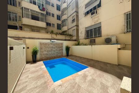 Apartamento à venda com 140m², 2 quartos e 1 vagaÁrea comum - piscina
