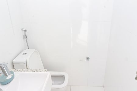 Casa de condomínio para alugar com 180m², 3 quartos e 2 vagasLavabo