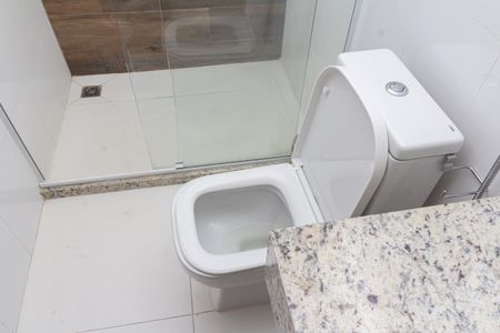 Casa de condomínio para alugar com 180m², 3 quartos e 2 vagasBanheiro da Suíte 2