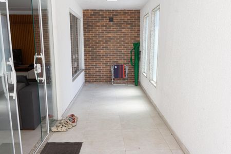 Casa de condomínio para alugar com 180m², 3 quartos e 2 vagasQuintal
