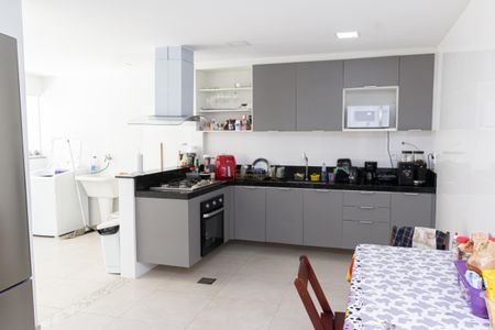 Casa de condomínio para alugar com 180m², 3 quartos e 2 vagasCozinha