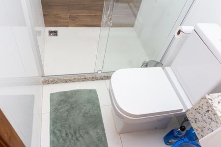 Casa de condomínio para alugar com 180m², 3 quartos e 2 vagasBanheiro da Suíte 3