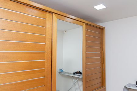 Casa de condomínio para alugar com 180m², 3 quartos e 2 vagasCloset da suíte 2