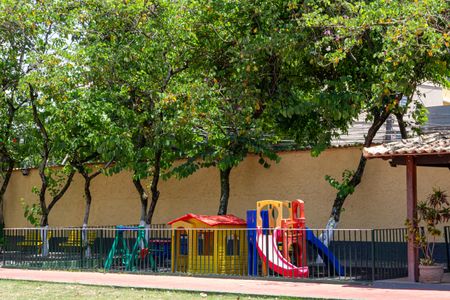 Casa de condomínio para alugar com 180m², 3 quartos e 2 vagasÁrea comum - Playground
