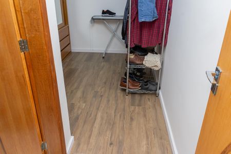 Casa de condomínio para alugar com 180m², 3 quartos e 2 vagasCloset da suíte 2