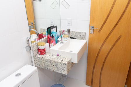 Casa de condomínio para alugar com 180m², 3 quartos e 2 vagasBanheiro da Suíte 3