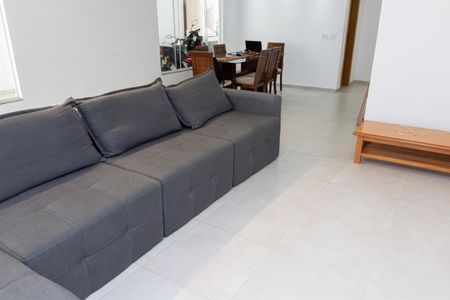 Casa de condomínio para alugar com 180m², 3 quartos e 2 vagasSala