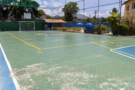 Casa de condomínio para alugar com 180m², 3 quartos e 2 vagasQuadra