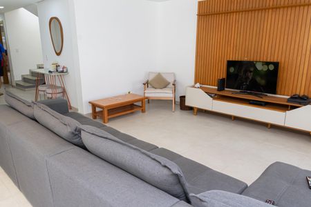 Casa de condomínio para alugar com 180m², 3 quartos e 2 vagasSala