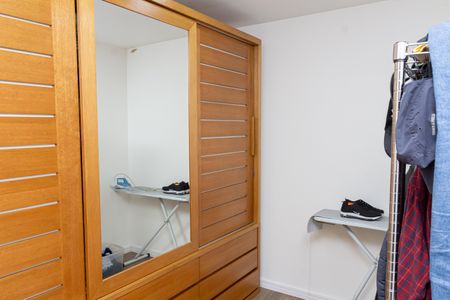 Casa de condomínio para alugar com 180m², 3 quartos e 2 vagasCloset da suíte 2