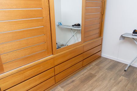 Casa de condomínio para alugar com 180m², 3 quartos e 2 vagasCloset da suíte 2